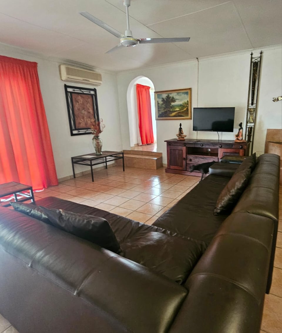 House 1 Dining room